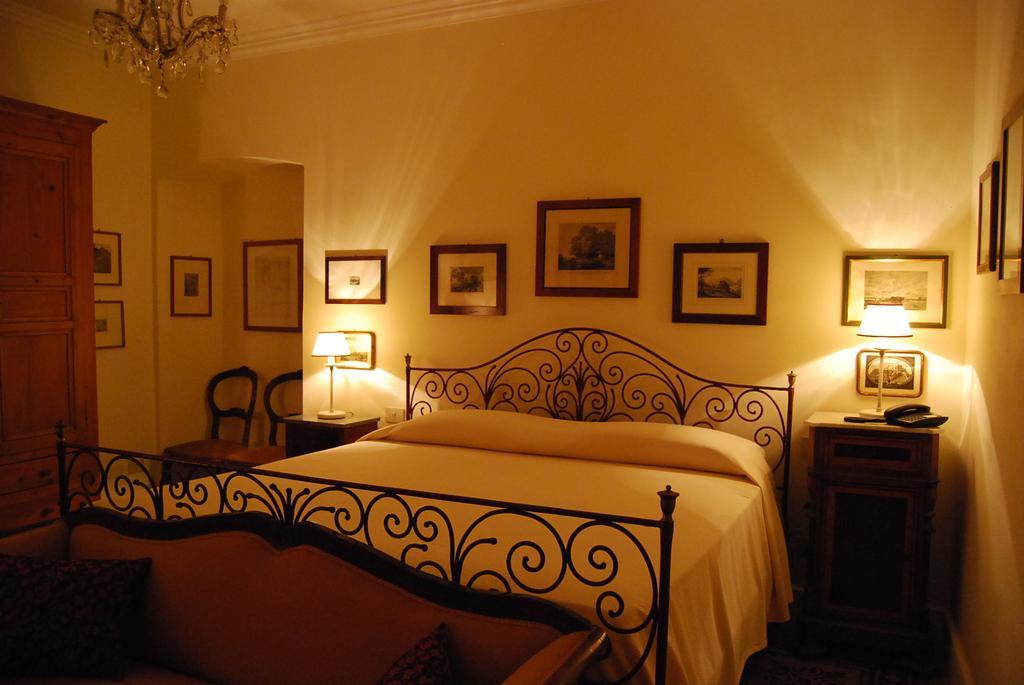 Hotel Dimora Garibaldi Castelnuovo Magra Camera foto