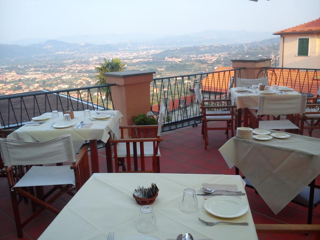 Hotel Dimora Garibaldi Castelnuovo Magra Esterno foto